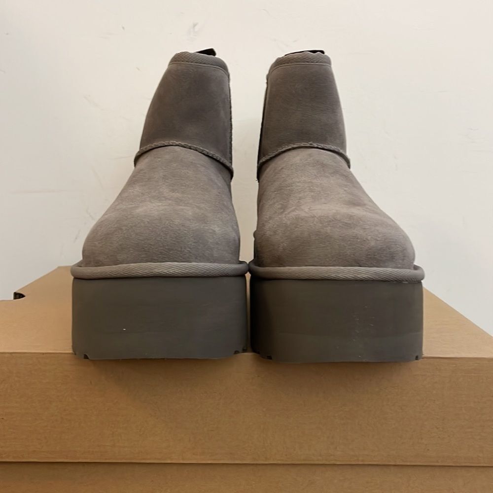 UGG Classic Mini Platform Smoke Plume Women Size 9 - Picture 7 of 15